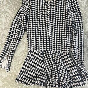 Chic Houndstooth Peplum Top